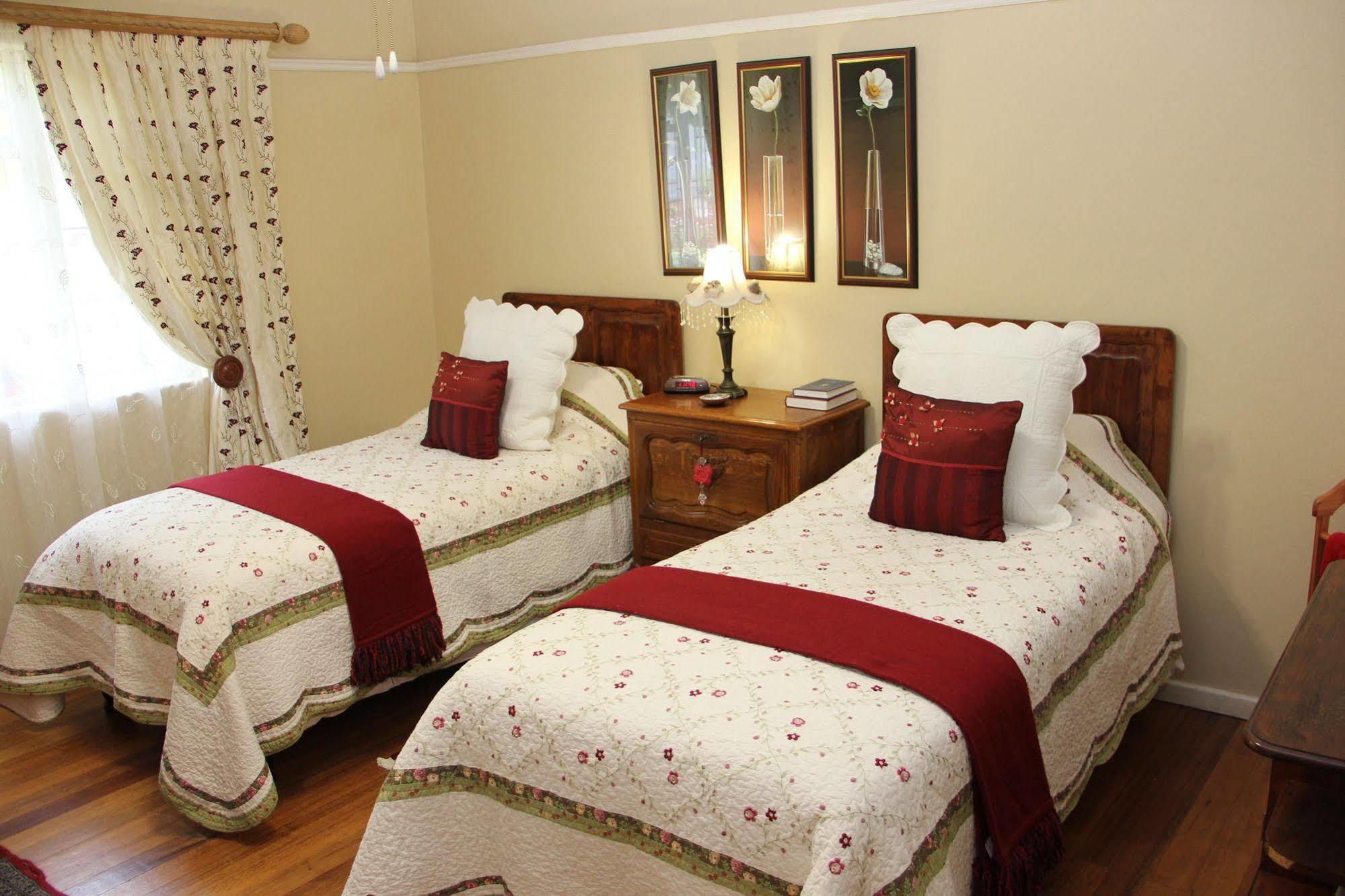 Bed and Breakfast Beau & I Graaff-Reinet Esterno foto