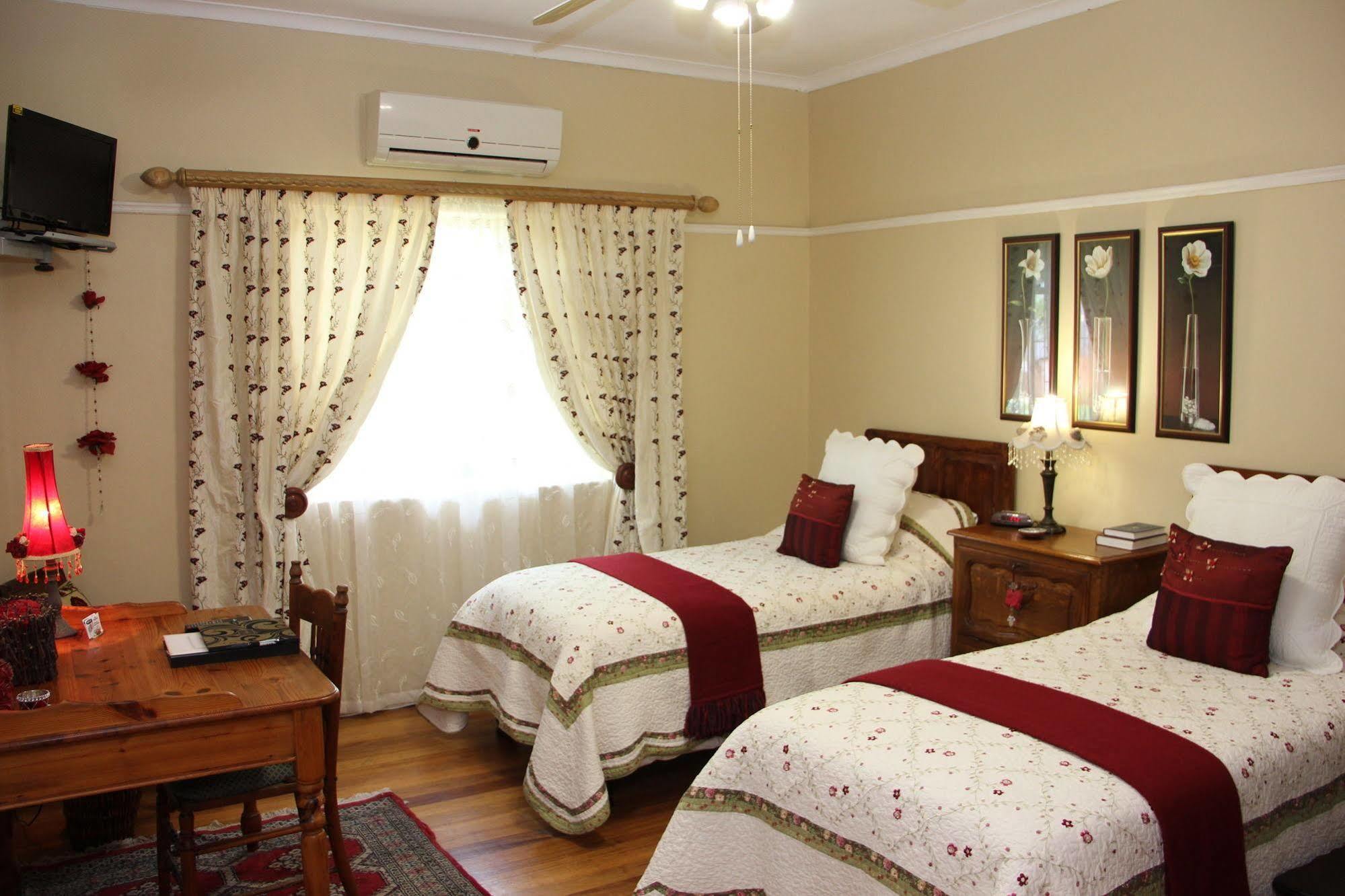 Bed and Breakfast Beau & I Graaff-Reinet Esterno foto